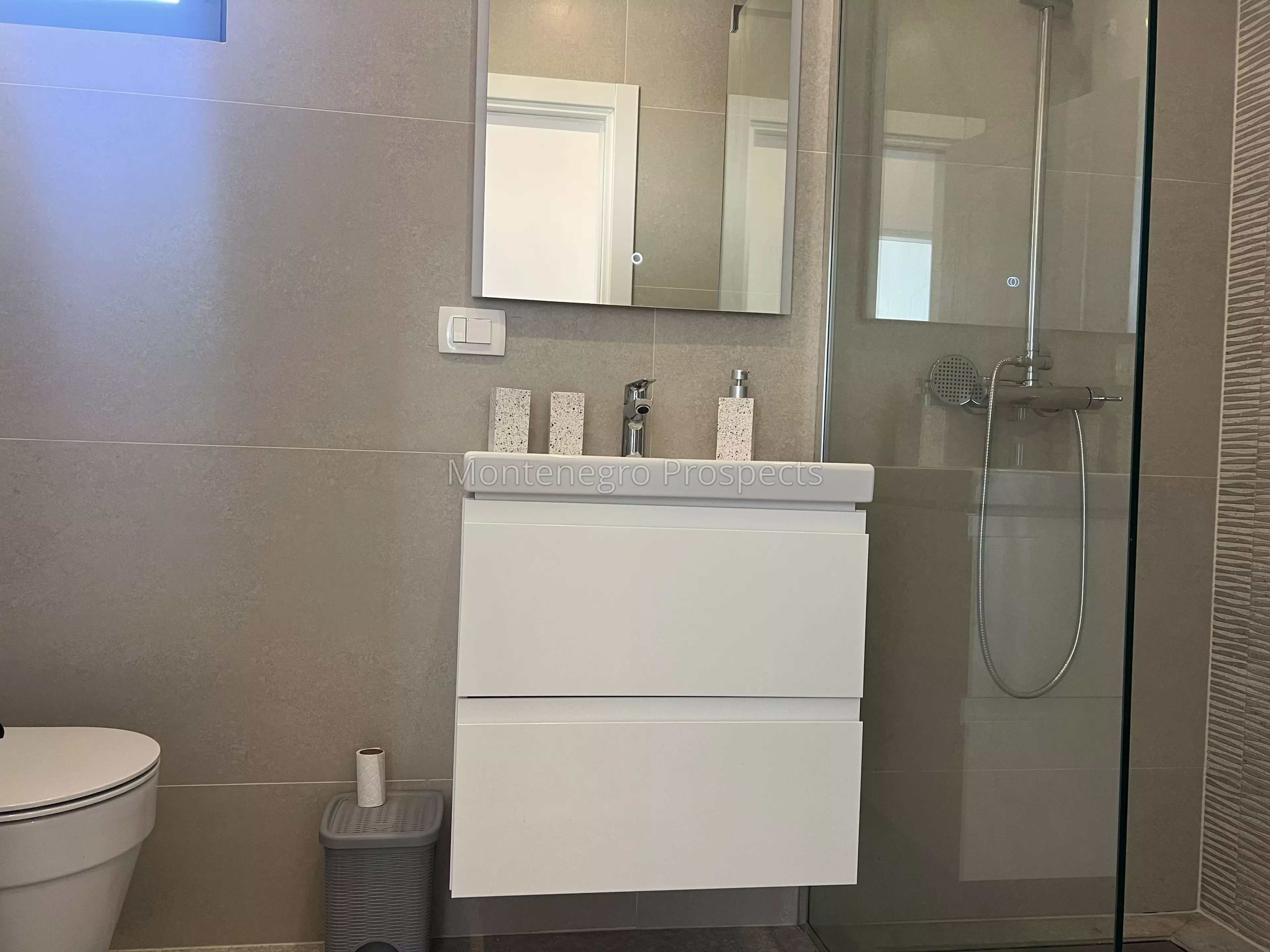 Modern two bedroom apartment with sea views in tivat 13850 2