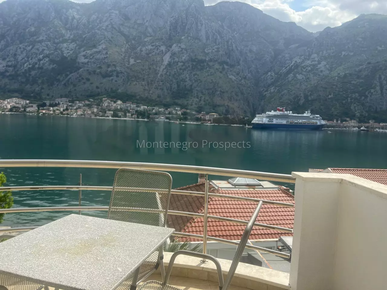 Two bedroom apartment with stunning views in muo kotor 13851 2