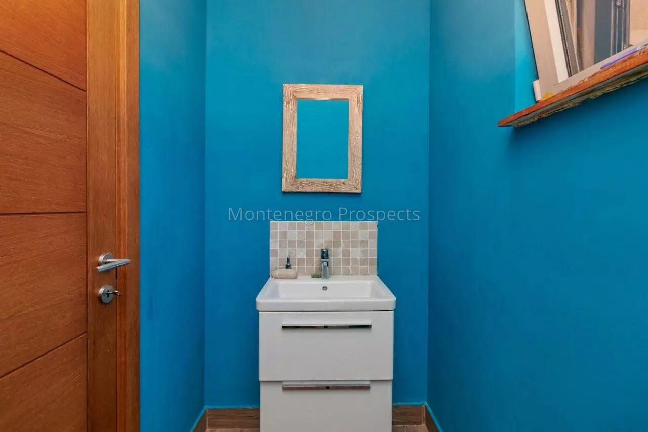 Two bedroom house with beautiful garden in kavac kotor bay 13849 17