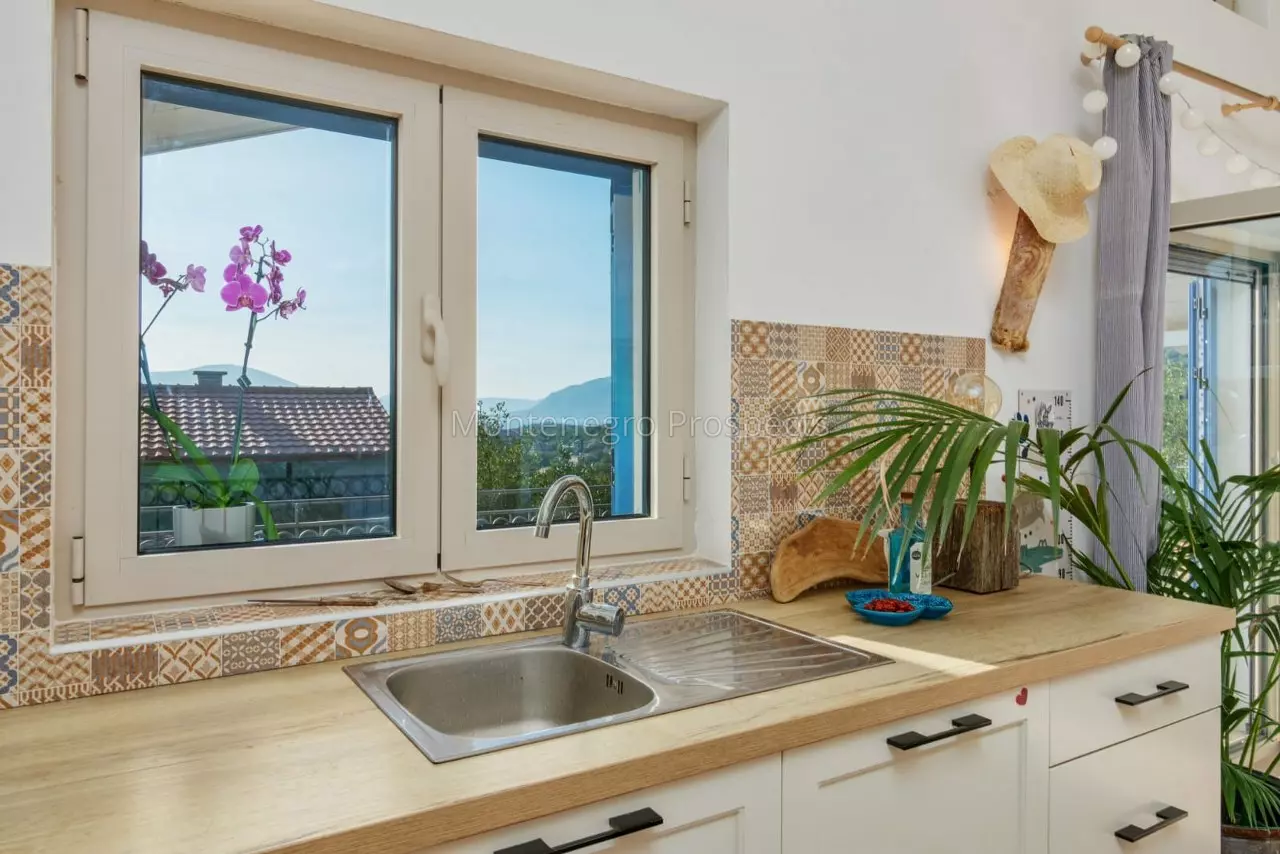 Two bedroom house with beautiful garden in kavac kotor bay 13849 3