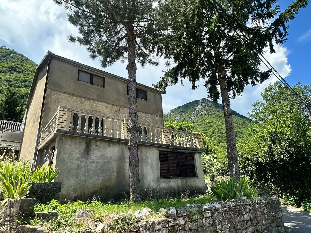 14189 house for renovation kotor 21