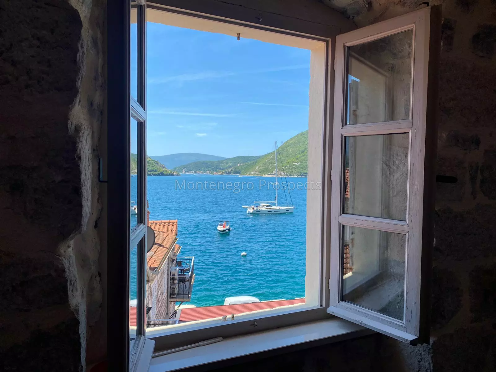 Tw bedroom apartment with seaview perast 10