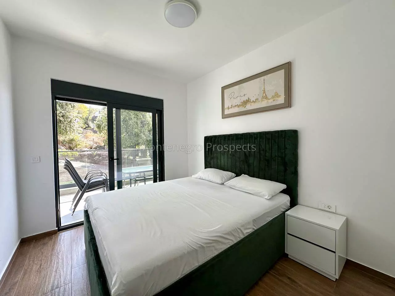 10709 2