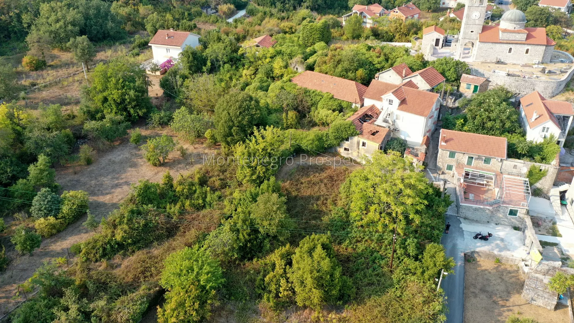 14198 radovici stone house 12