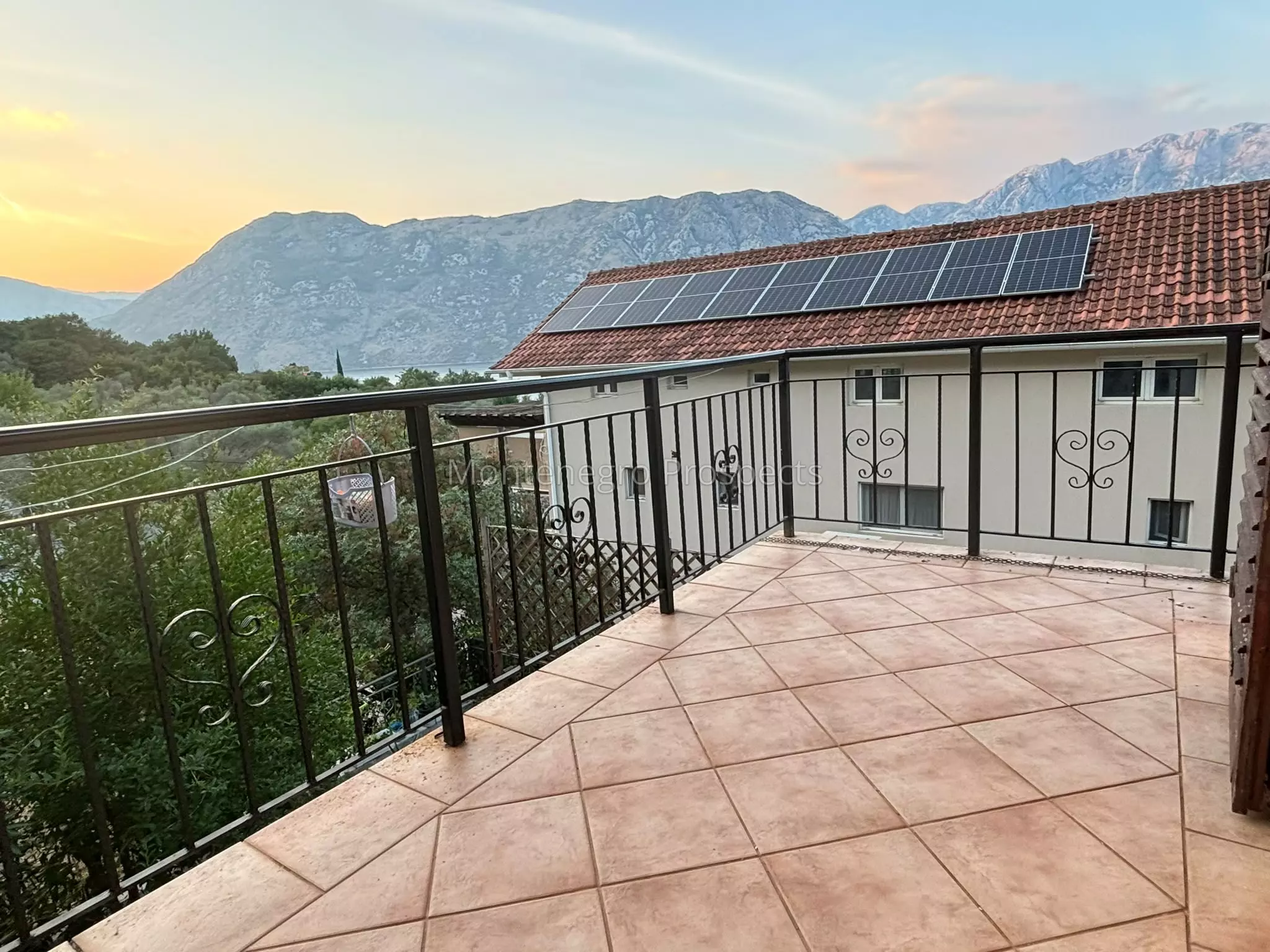 Two bedroom town house with nice garden in prcanj kotor bay 13858 5