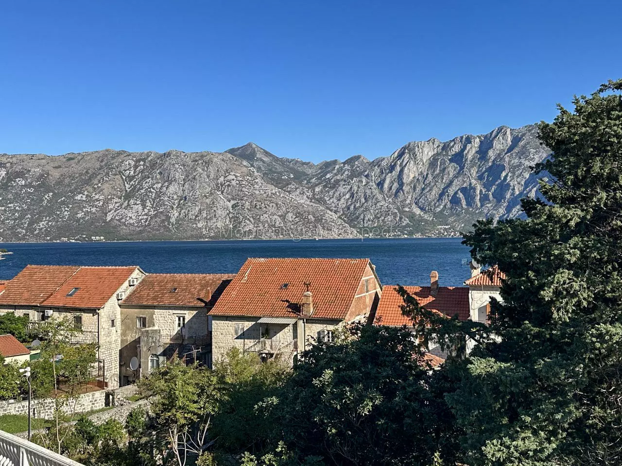 10716 stan na prodaju prcanj kotor 1