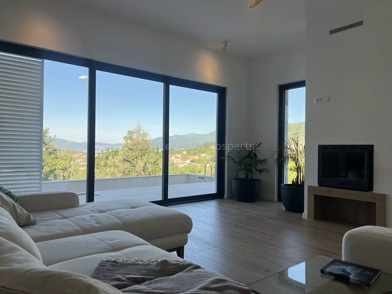 Newly built luxury villa located in kavac 13860 27