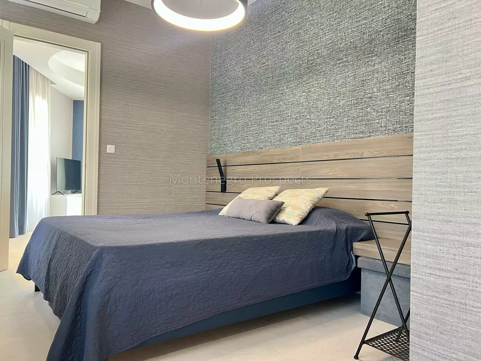 Stylish one bedroom aparmtent in excellent location tivat 13863 4