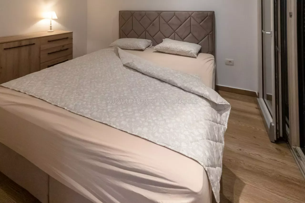 Two bedroom apartment with garage and panoramic sea view on the waterfront   kostanjica kotor 13791 10