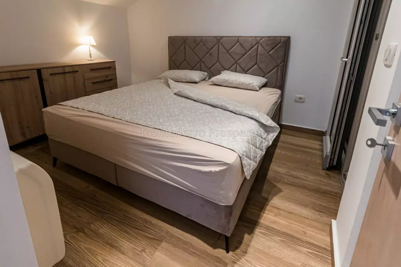 Two bedroom apartment with garage and panoramic sea view on the waterfront   kostanjica kotor 13791 12