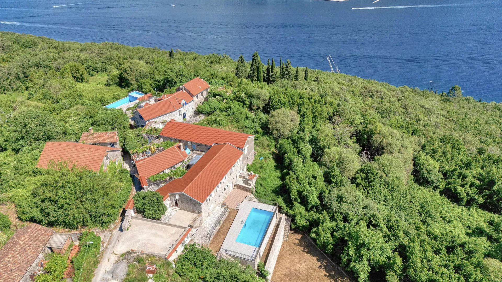 14111 villa in zabrde for sale 1 of 1 4