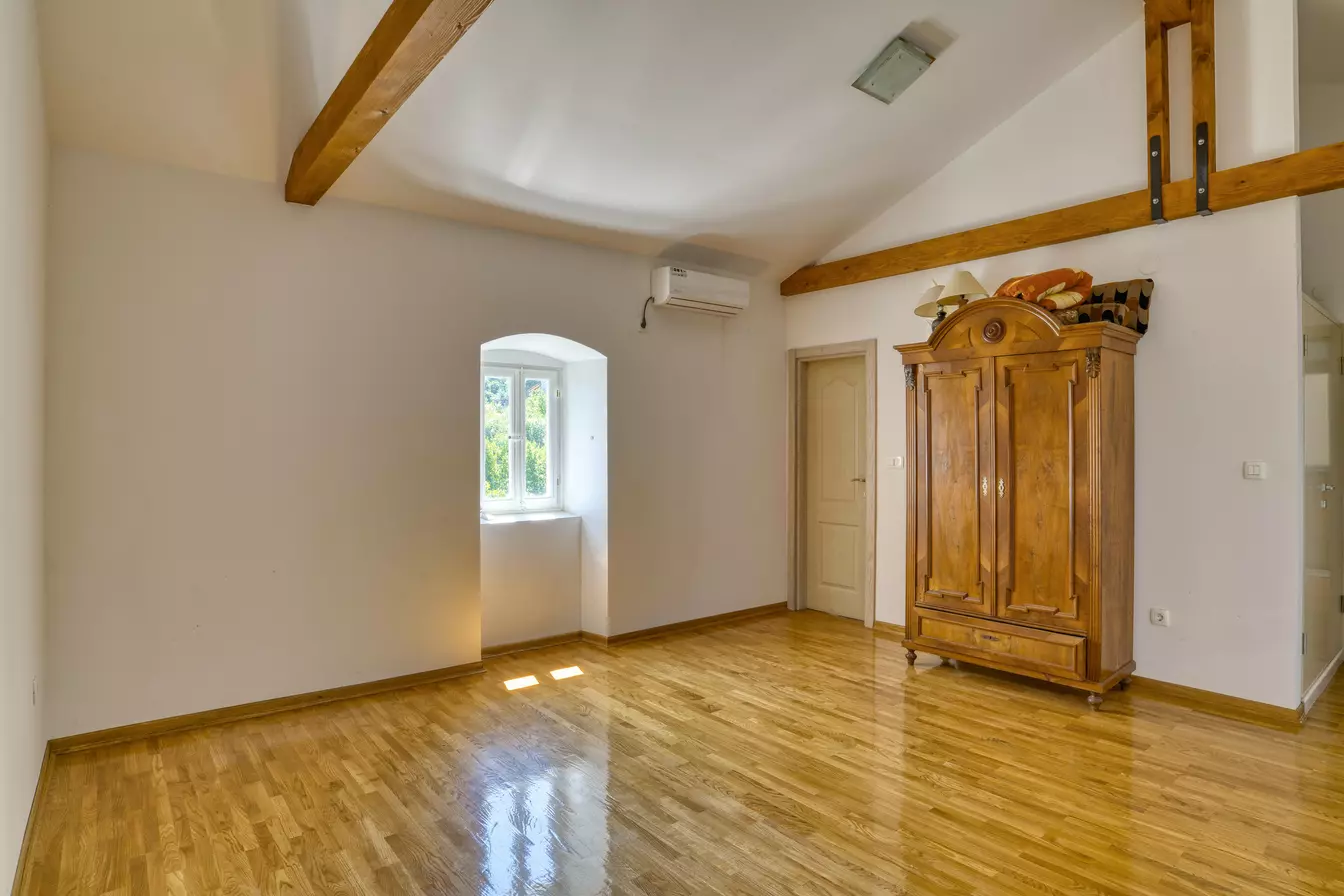 14111 villa in zabrde for sale 1 of 1 22