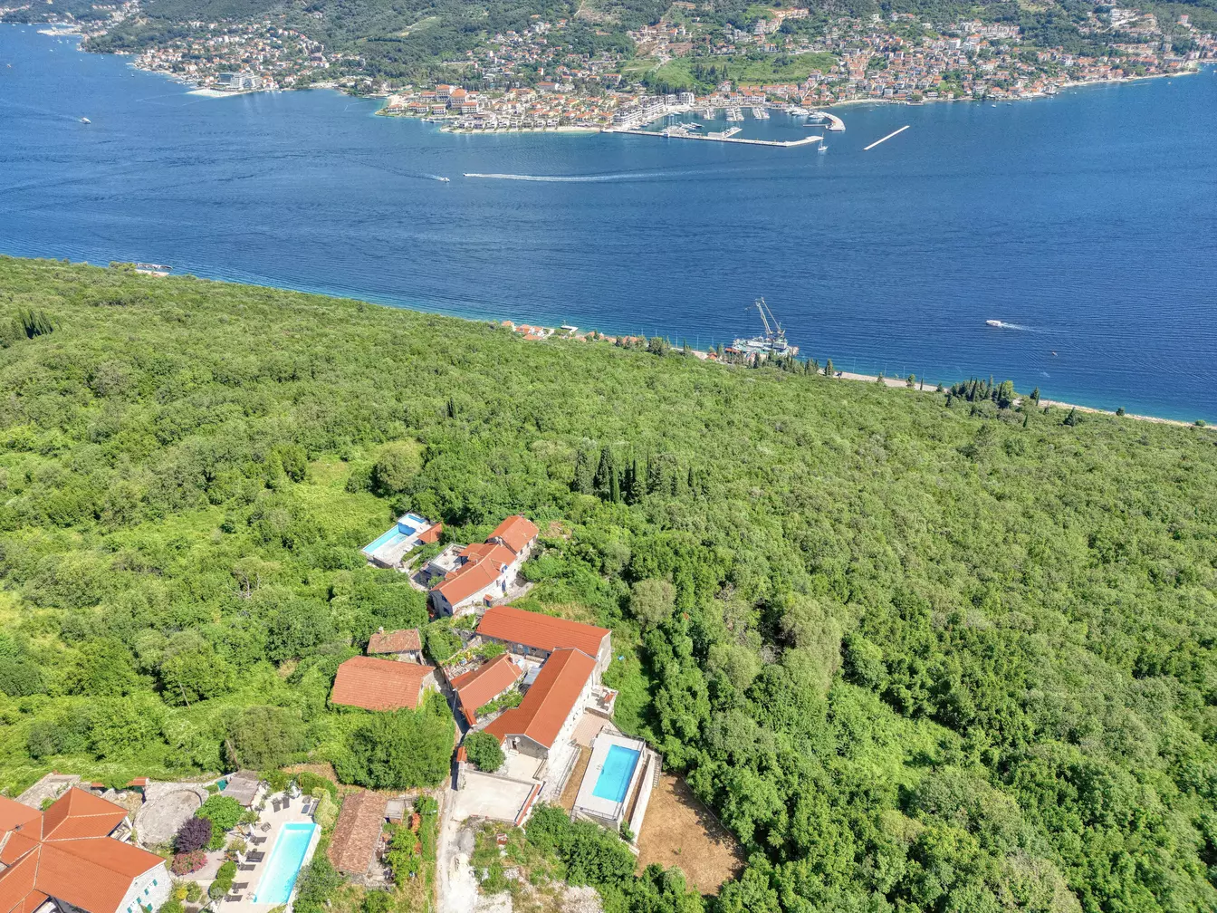 14111 villa in zabrde for sale 1 of 1 5